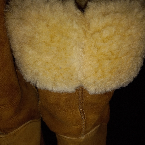 UGG Classic Tall Chestnut Boots 5 - Picture 7 of 11